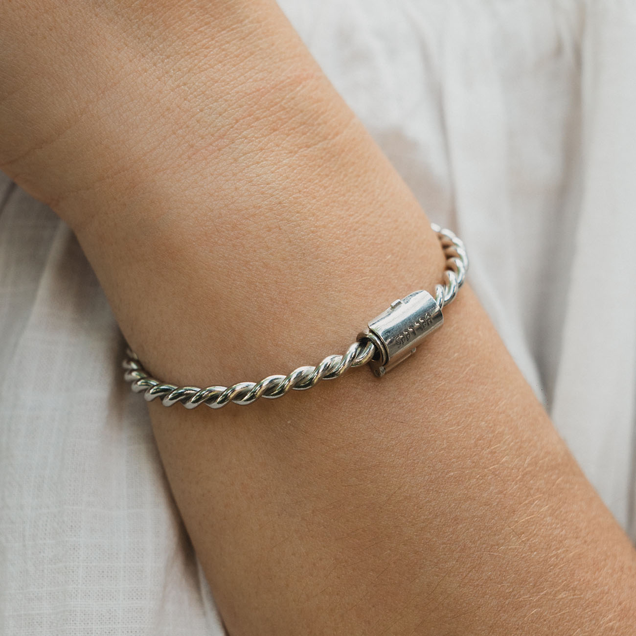 Kupfer-Tensorarmband in Silberfarbe - <tc>ellen</tc> Königlich (144 MHz)