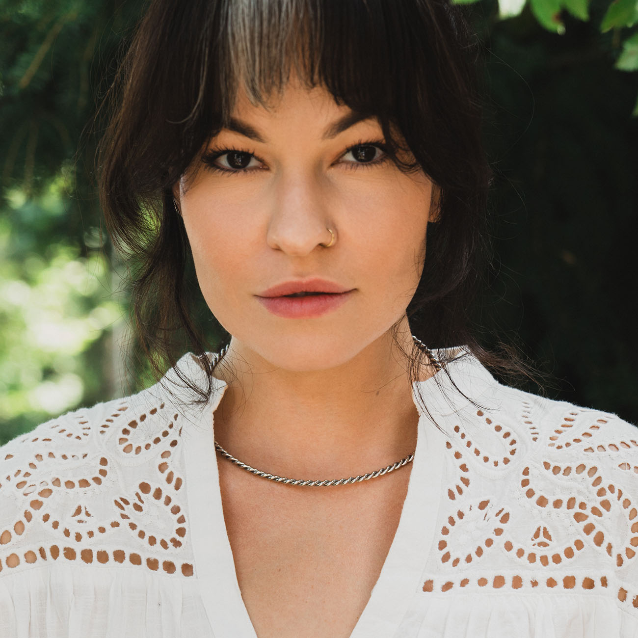 Srebrny naszyjnik tensorowy pokryty platyną - Kubit Królewski (144 MHz)