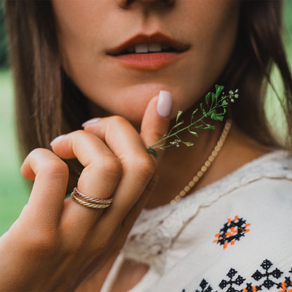 Kupferner Tensor-Ring in Roségoldfarbe – Schutzamulett