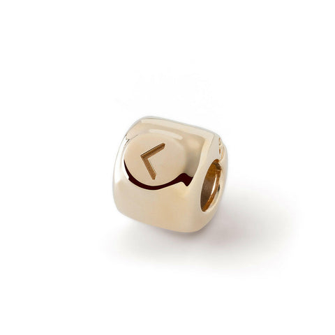 Charm mit der Kenaz-Rune (ᚲ) vergoldet – ein Amulett der Kreativität und des inneren Lichts – Messing