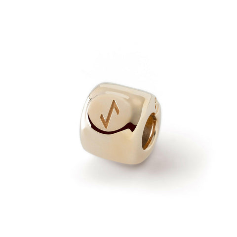 Charm mit der Rune Eihwaz (ᛇ) vergoldet – Amulett des Gleichgewichts und des Übergangs – Messing