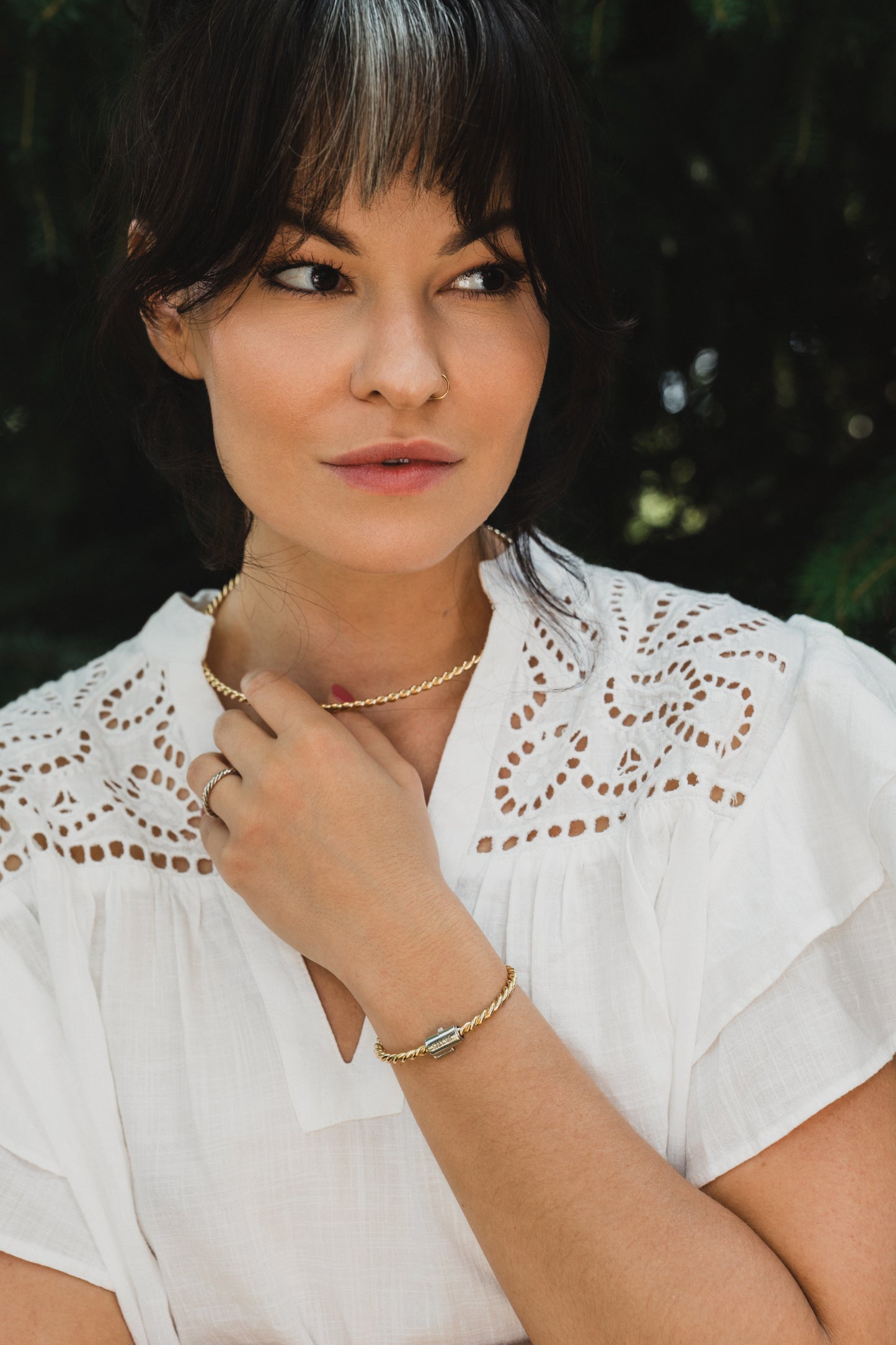 <tc>Kupfernes Tensor-Armband in Goldfarbe mit silbernem Verschluss – Elle Royal (144 MHz)</tc>